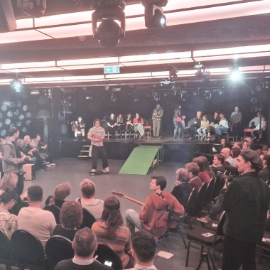 Gyerekmonológok az Akváriumban