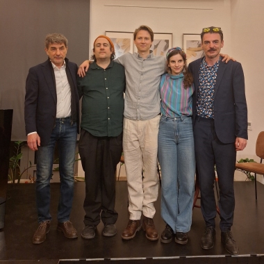 Zenés irodalmi időutazás felnőtteknek a 100 éve született Janikovszky Évával